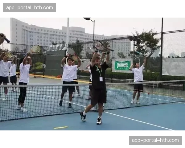 教练员的“第二屏幕”:多队教练组利用定制化数据平台进行战术调整